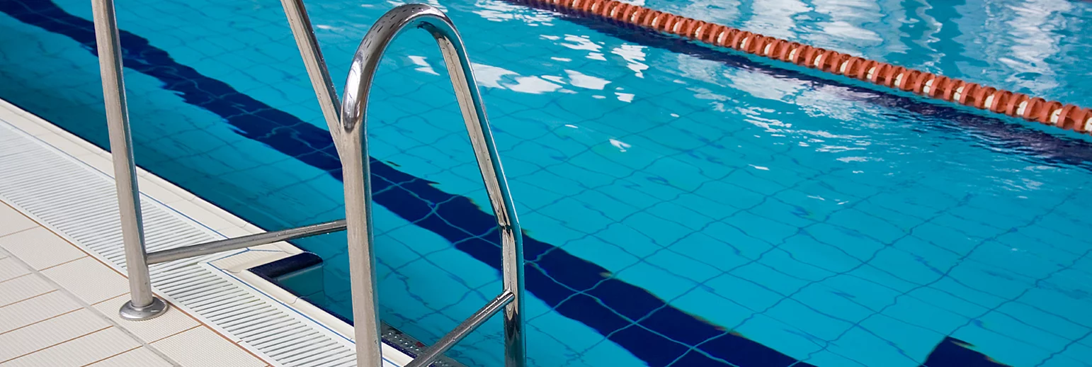 Einsatz von Aktivkohle im Schwimmbadbereich 