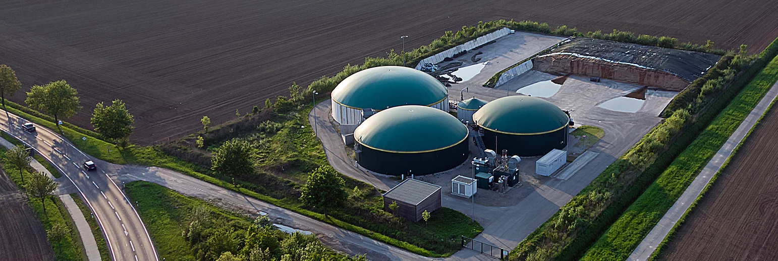Chemisorption and physisorption - How activated carbon can bind pollutants in biogas plants 